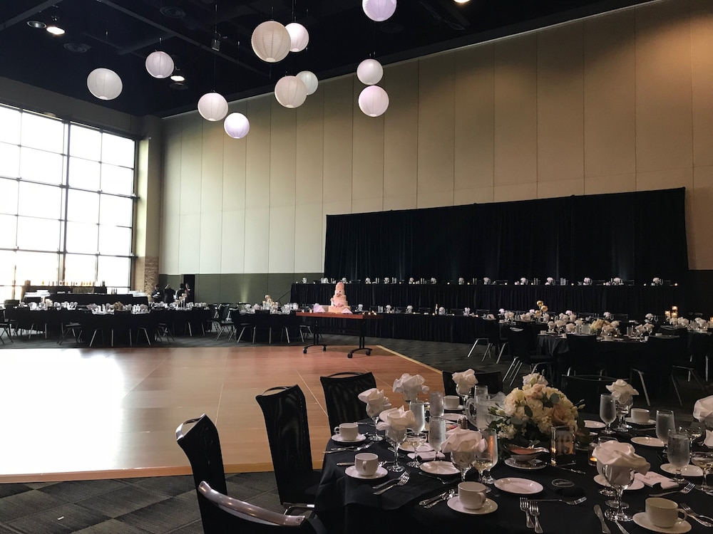 even hotel chicago tinley park conv ctr by ihg