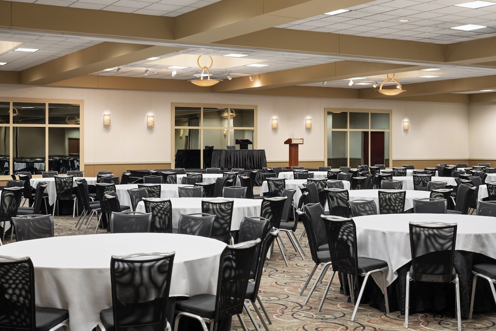 even hotel chicago tinley park conv ctr by ihg