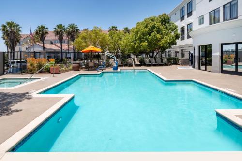 hampton inn by hilton irvine east lake forest