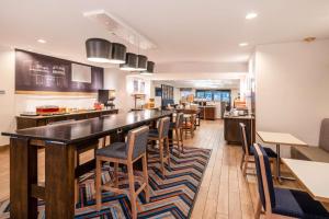 hampton inn by hilton irvine east lake forest