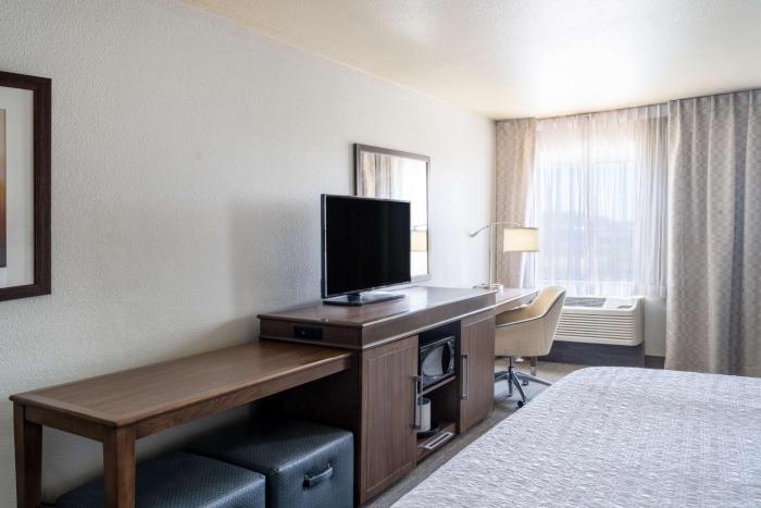 hampton inn by hilton irvine east lake forest