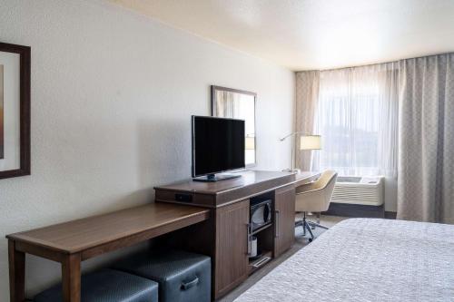 hampton inn by hilton irvine east lake forest