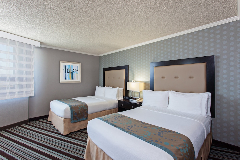 holiday inn long beach airport