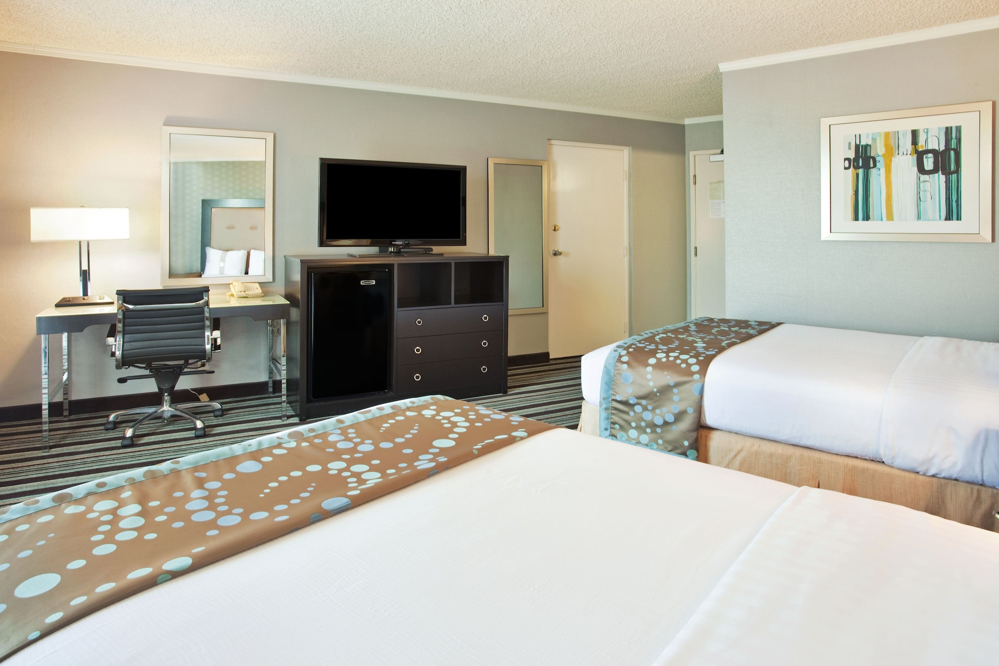 holiday inn long beach airport
