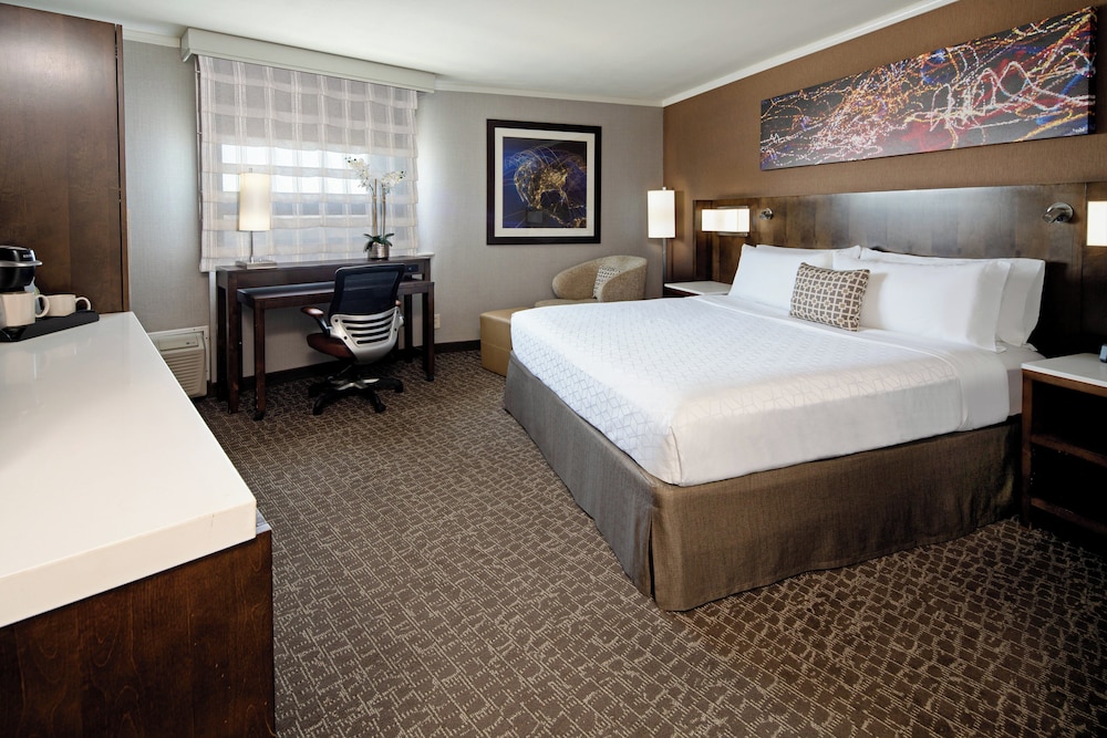 holiday inn long beach airport