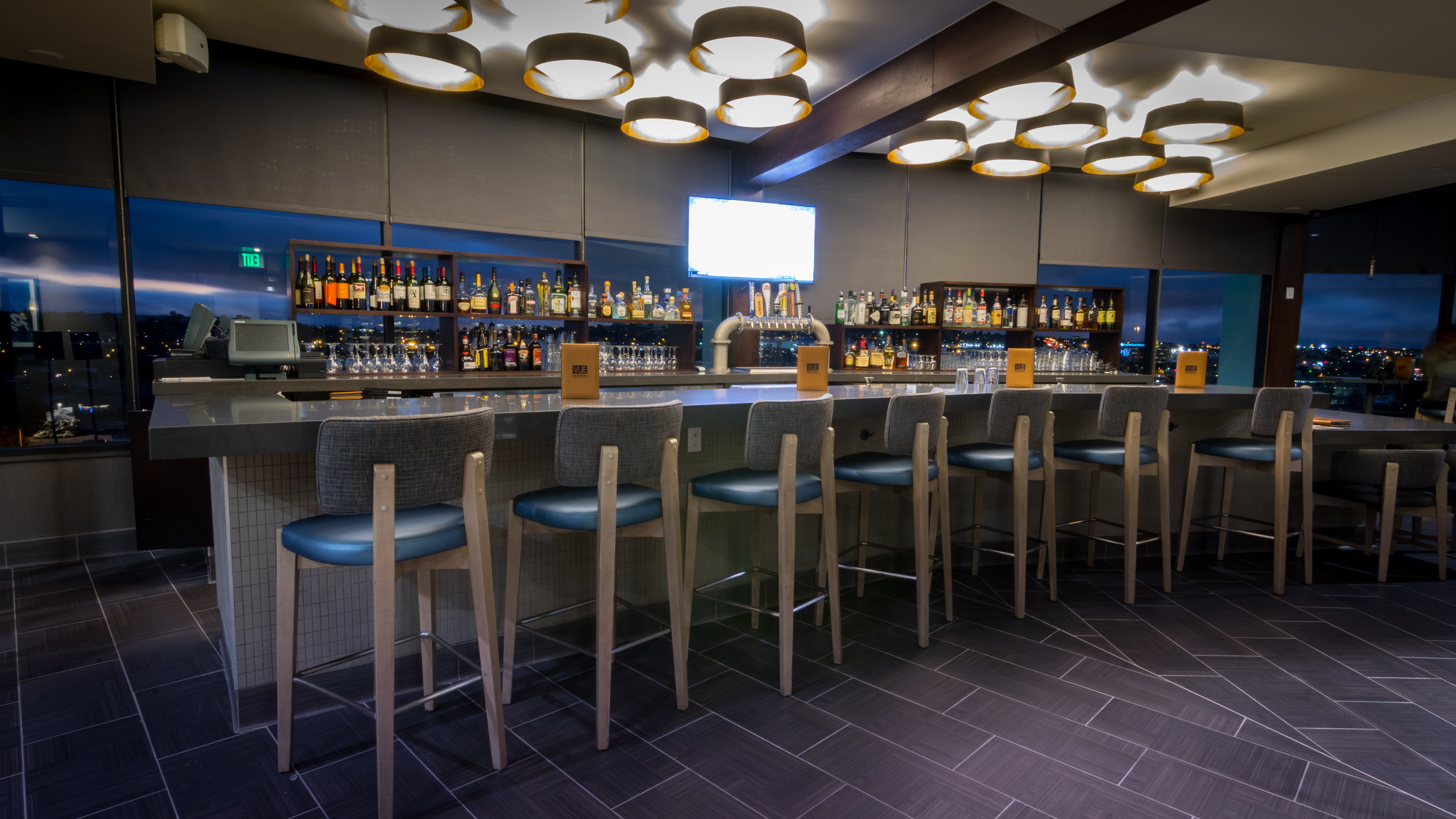 holiday inn long beach airport