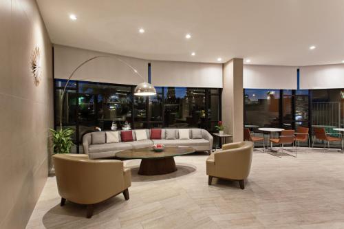 holiday inn long beach airport