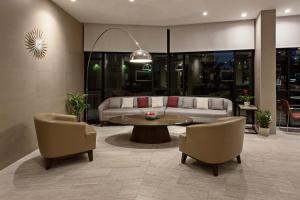 holiday inn long beach airport