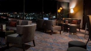 holiday inn long beach airport