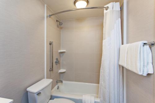 holiday inn long beach airport