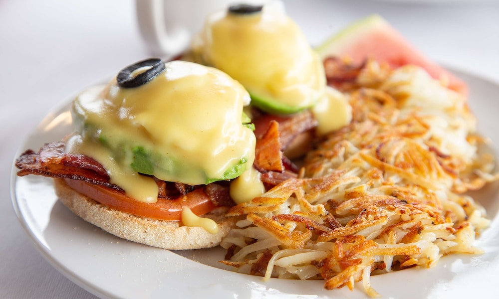 safari inn a coast hotel