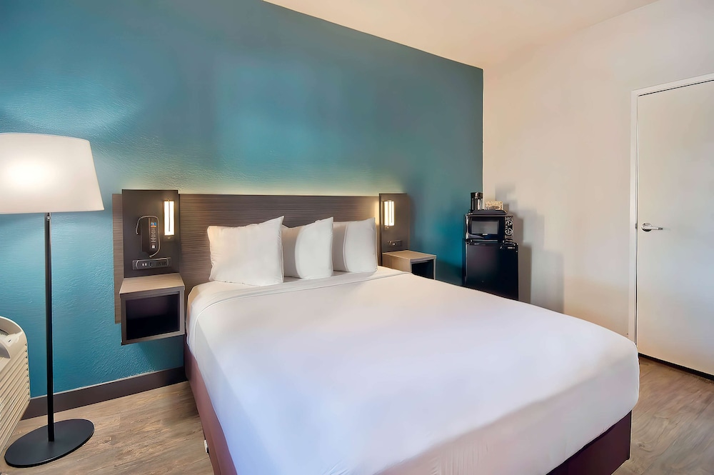 studio 6 suites lawndale ca south bay