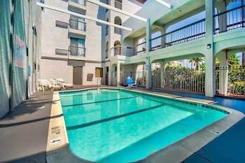 studio 6 suites lawndale ca south bay