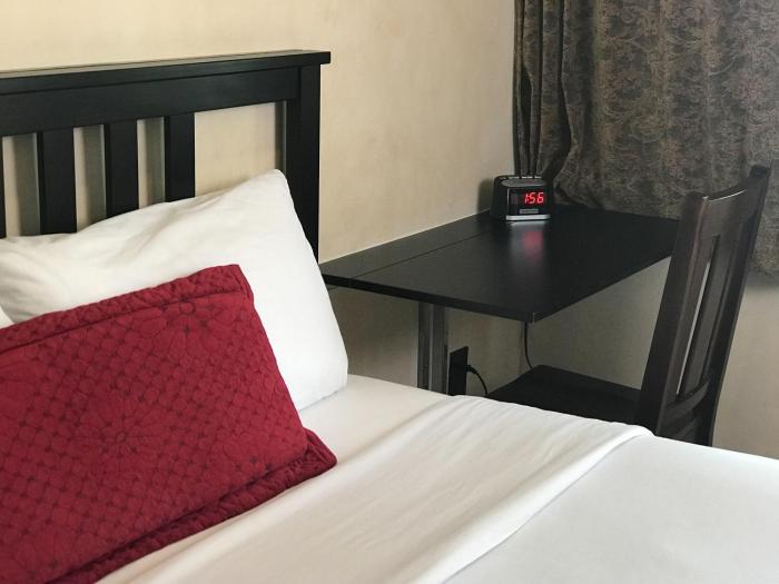 nite inn walking distance to universal studios hollywood