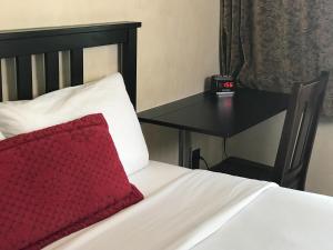 nite inn walking distance to universal studios hollywood