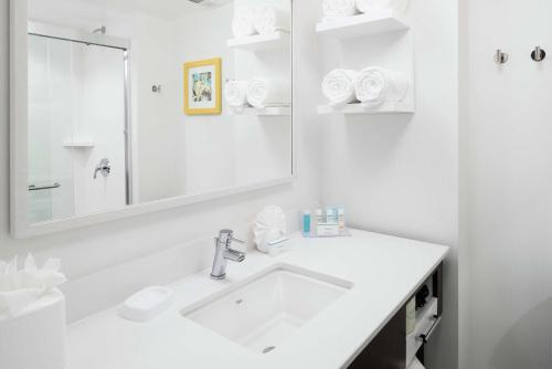 hampton inn los angeles santa clarita