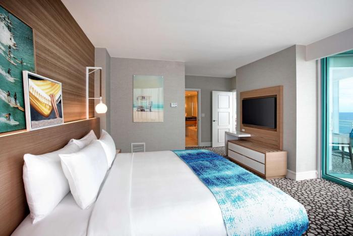 diplomat beach resort hollywood curio collection by hilton