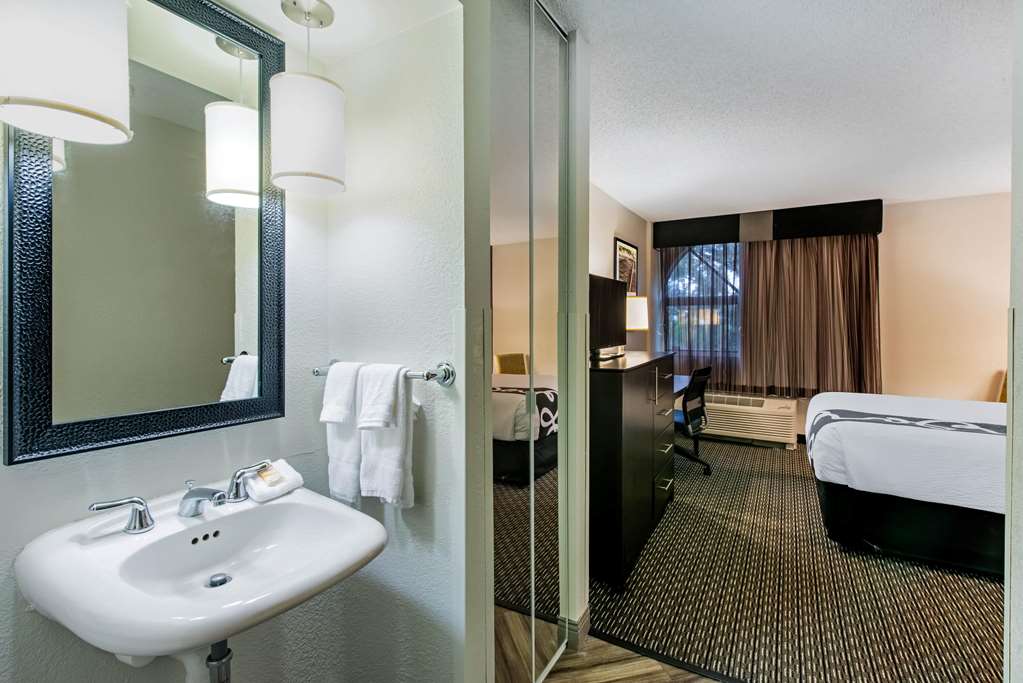 la quinta inn and suites by wyndham fort lauderdale tamarac