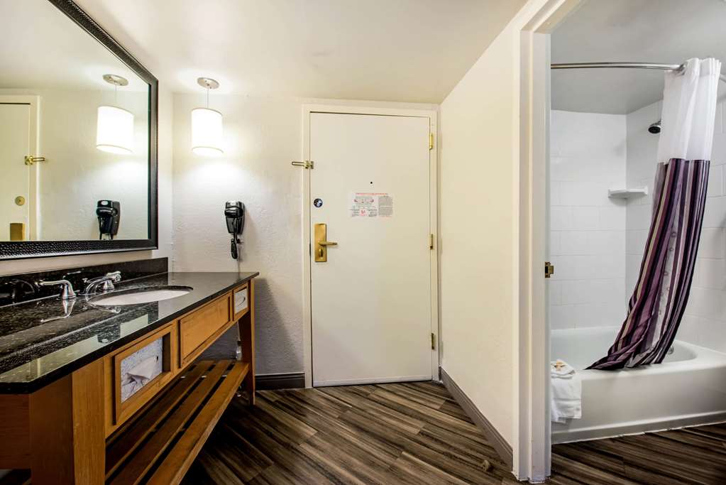 la quinta inn and suites by wyndham fort lauderdale tamarac