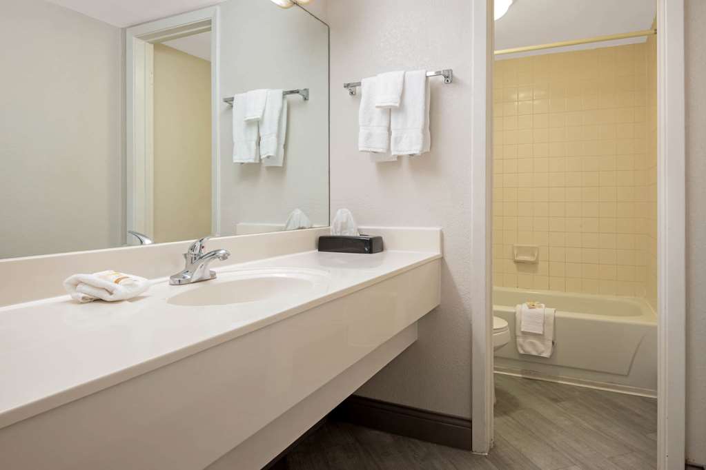 la quinta inn san antonio toepperwein 640