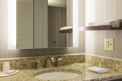 courtyard by marriott nashville downtown