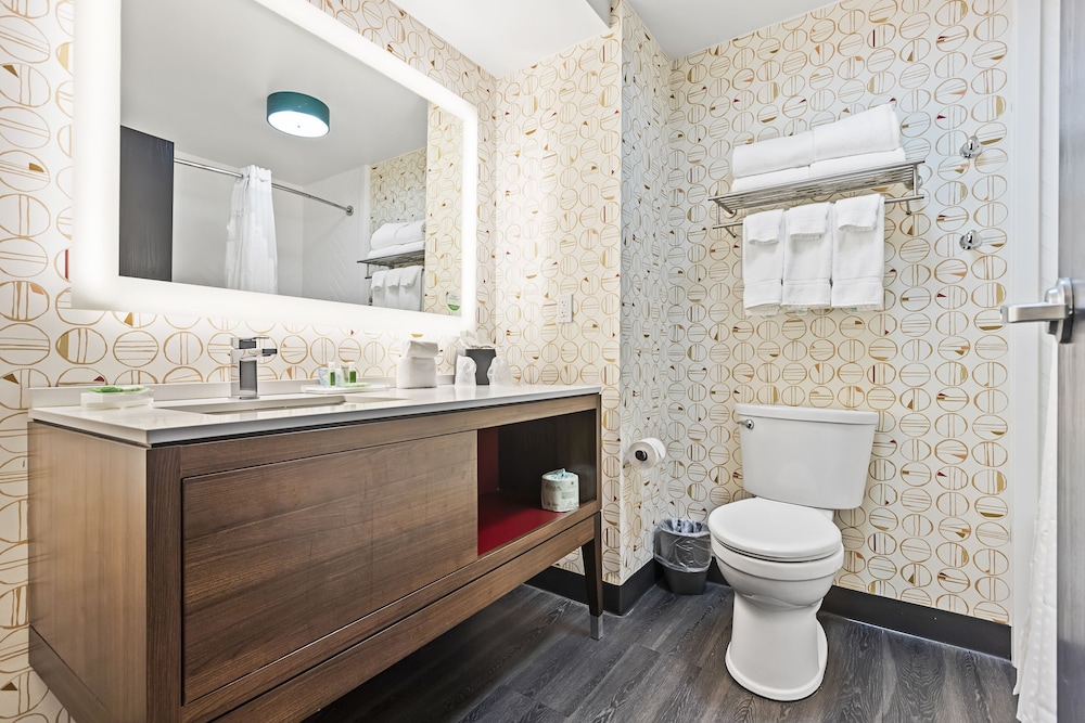 holiday inn st petersburg west by ihg