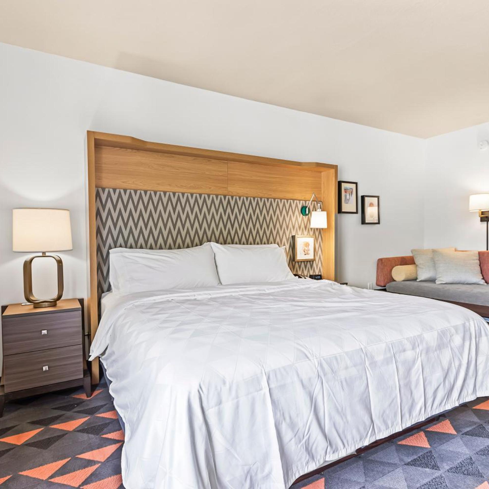 holiday inn st petersburg west by ihg