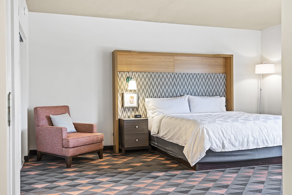 holiday inn st petersburg west by ihg