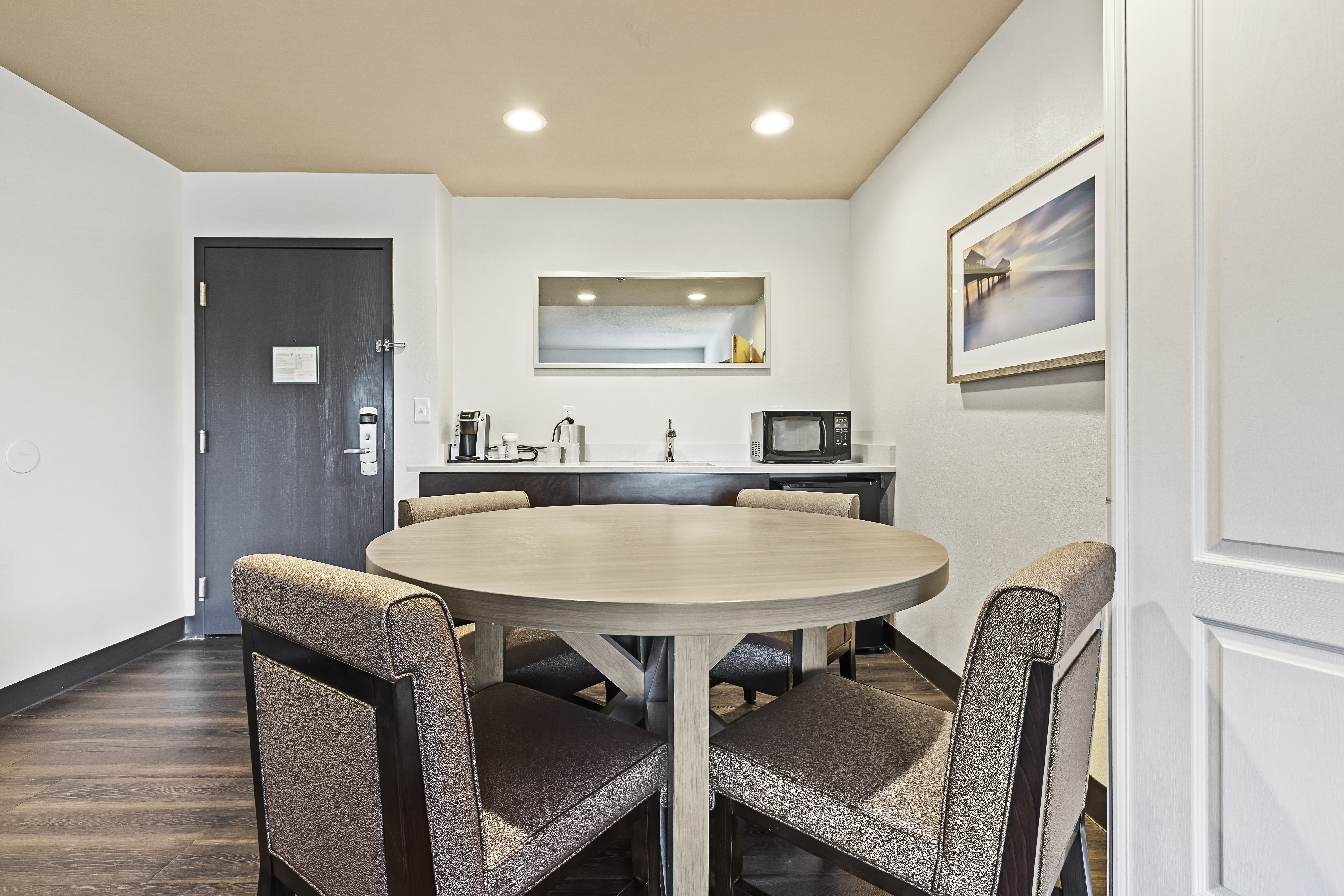 holiday inn st petersburg west by ihg