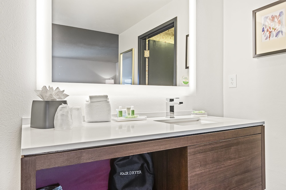 holiday inn st petersburg west by ihg