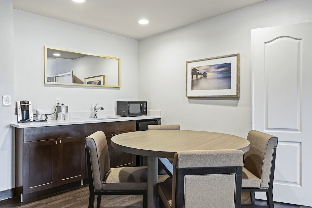 holiday inn st petersburg west by ihg