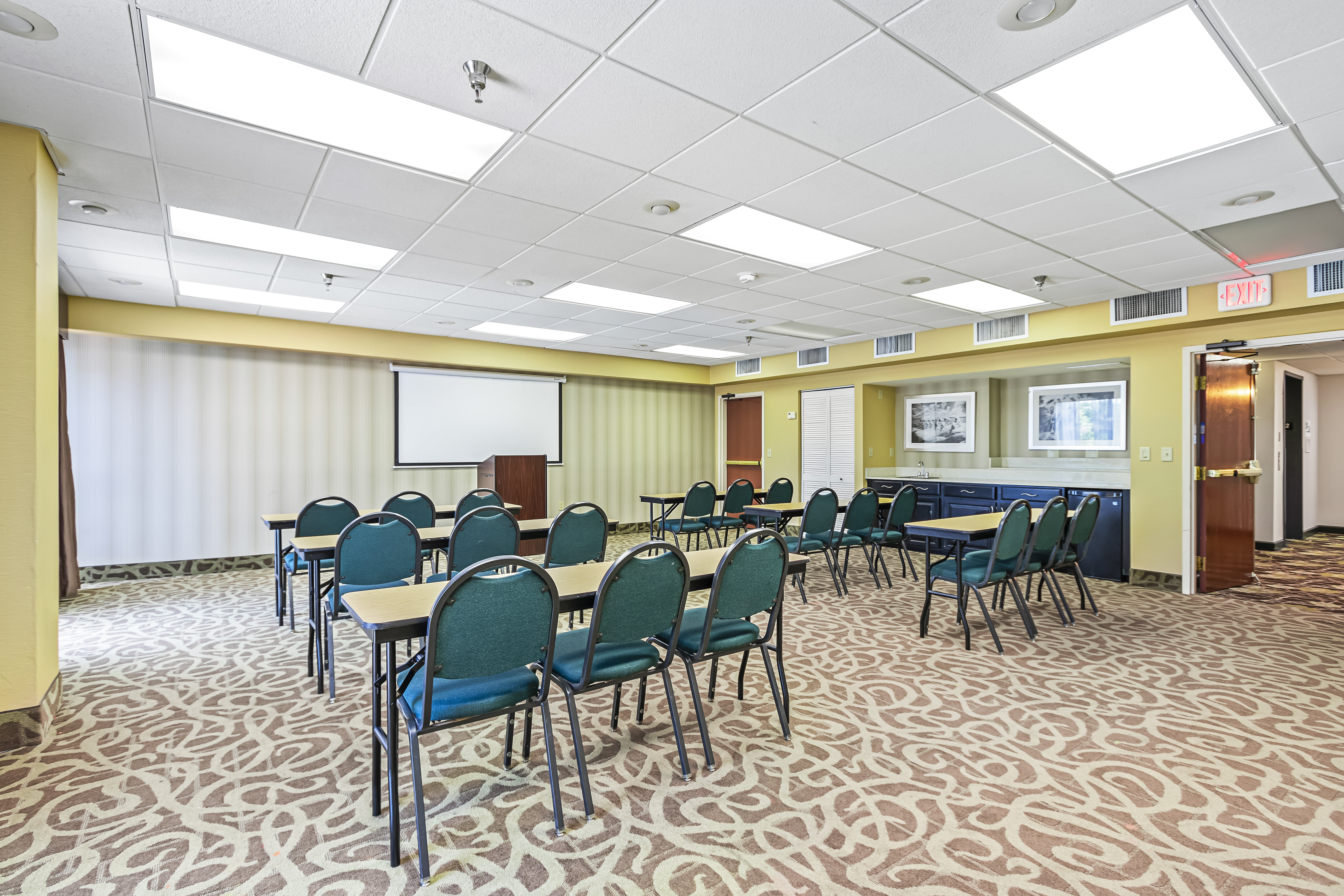 holiday inn st petersburg west by ihg
