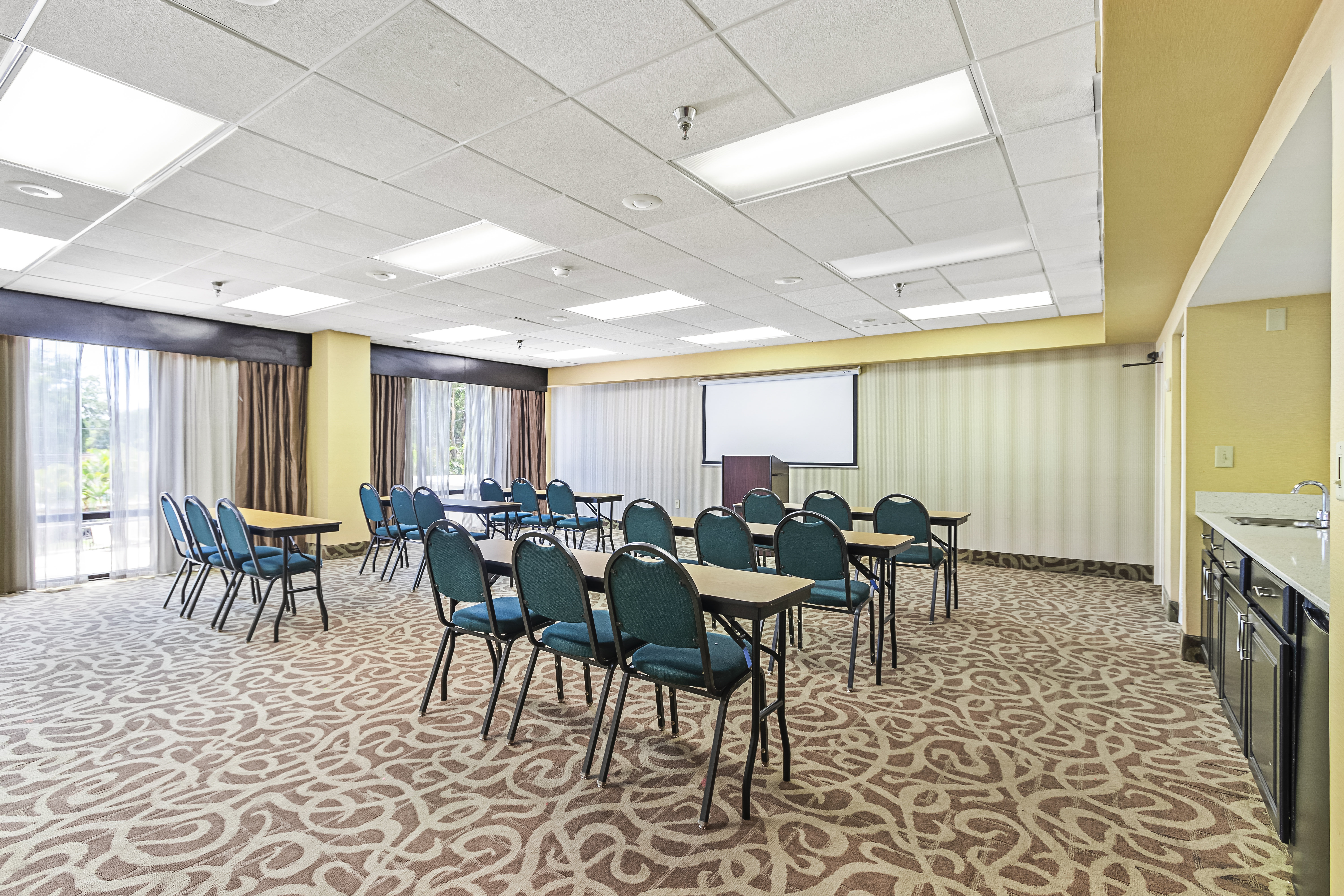 holiday inn st petersburg west by ihg