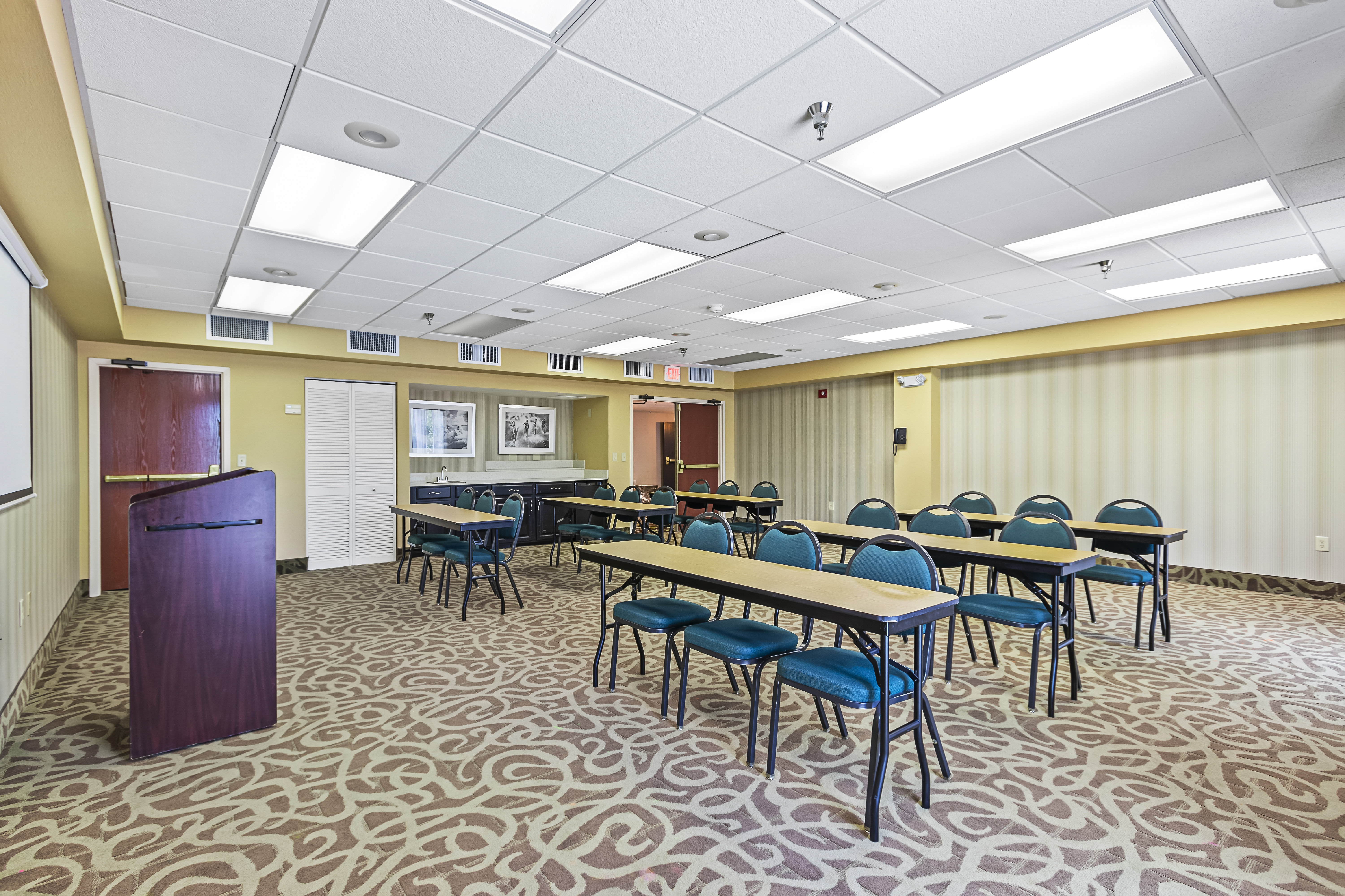 holiday inn st petersburg west by ihg
