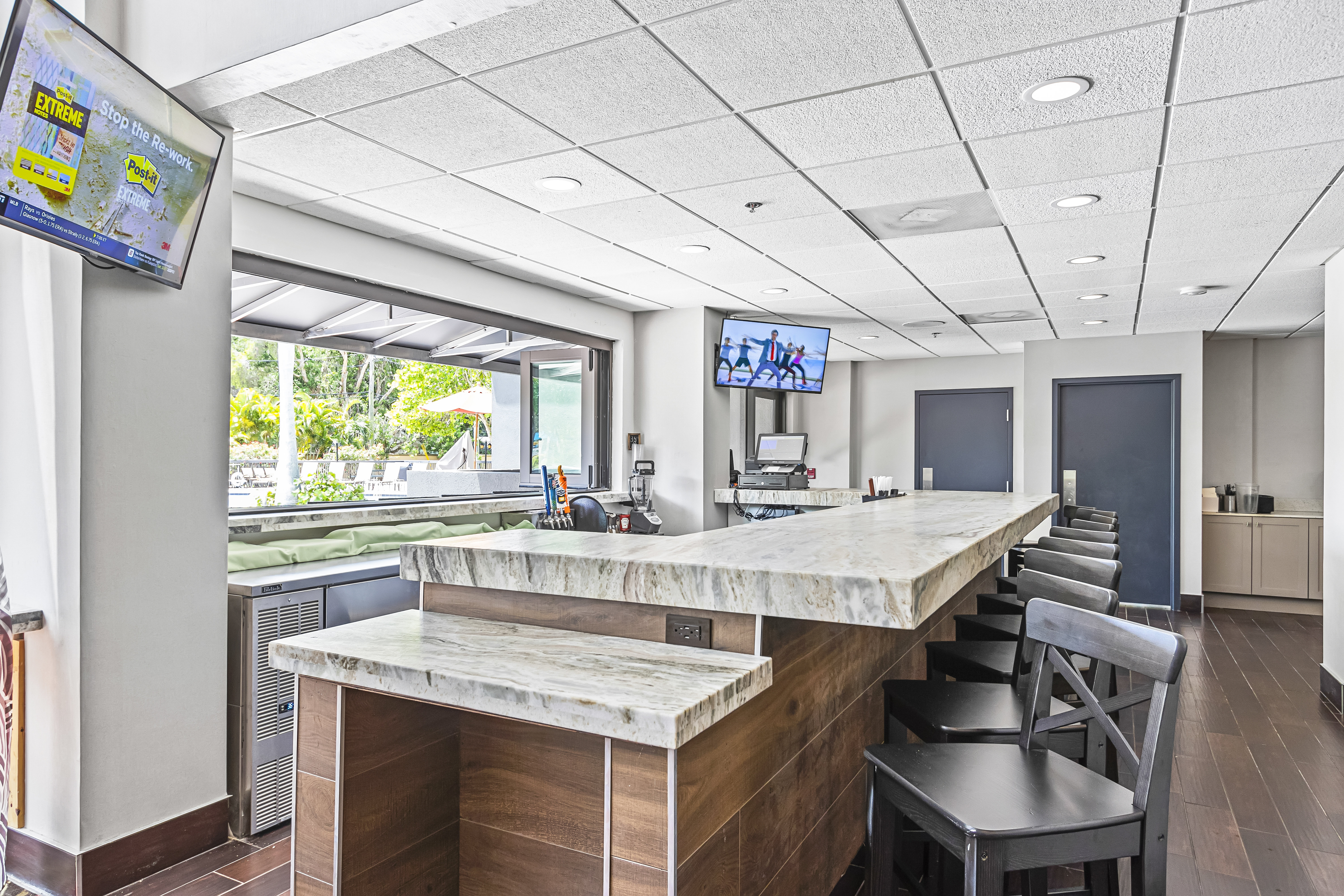 holiday inn st petersburg west by ihg