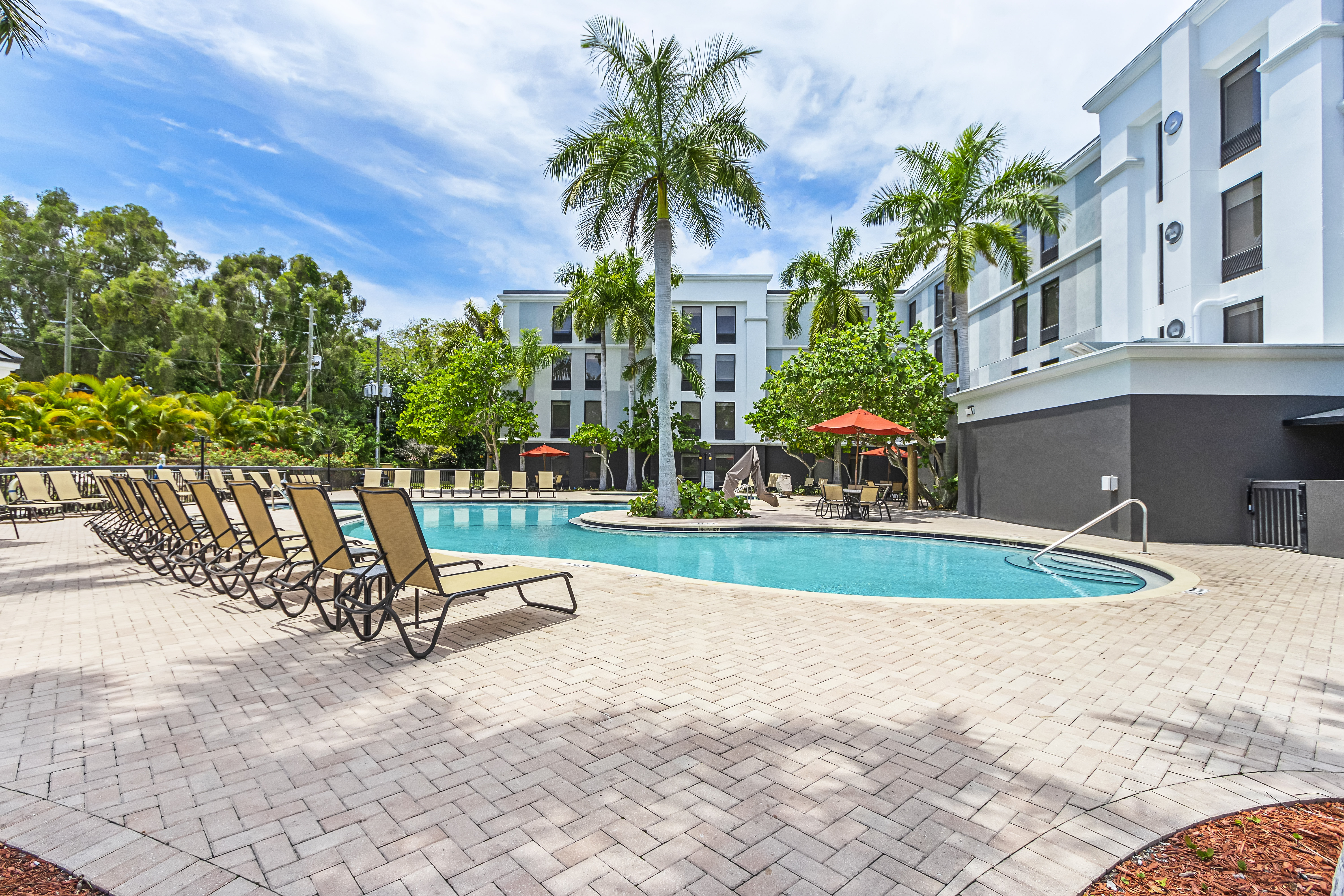 holiday inn st petersburg west by ihg