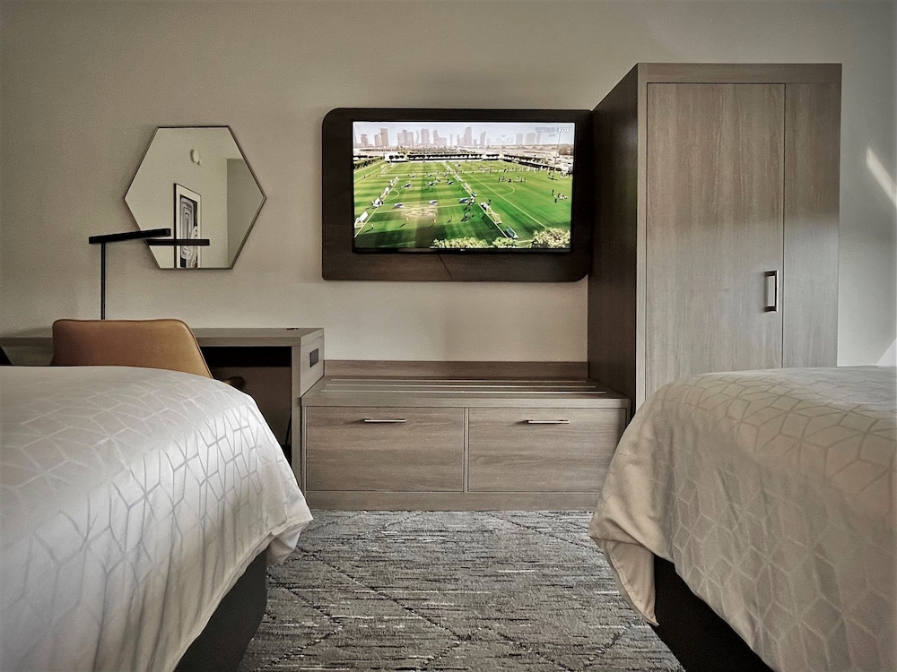 holiday inn express and suites tampa i 75