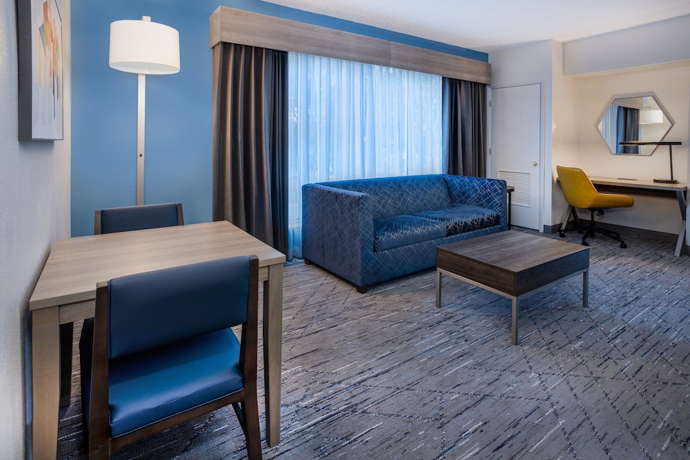 holiday inn express and suites tampa i 75