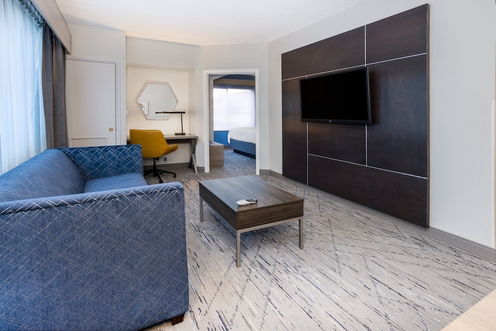 holiday inn express and suites tampa i 75