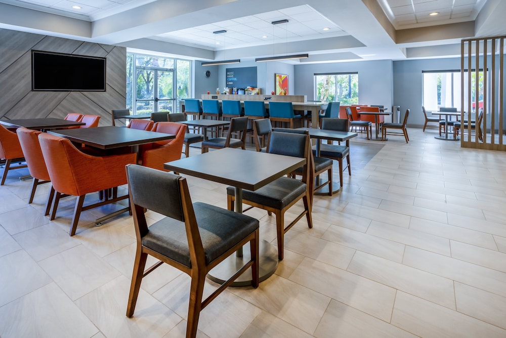 holiday inn express and suites tampa i 75