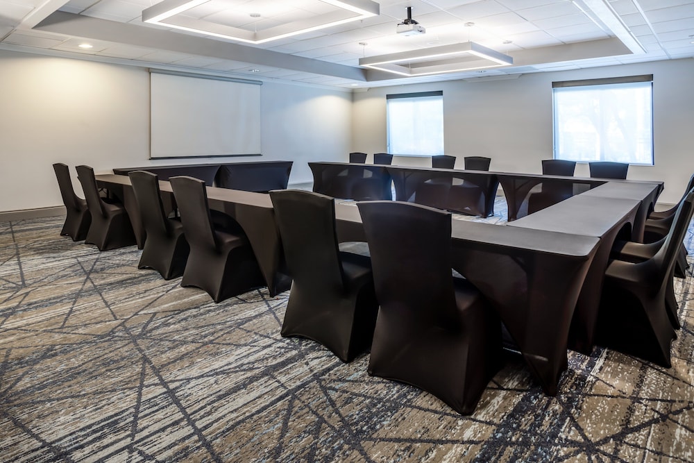holiday inn express and suites tampa i 75