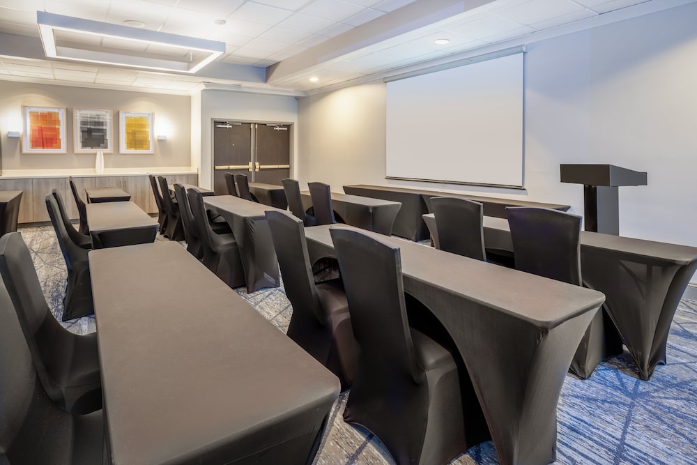 holiday inn express and suites tampa i 75