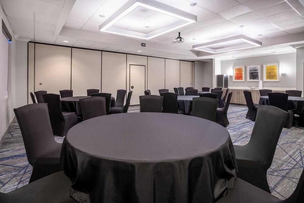 holiday inn express and suites tampa i 75