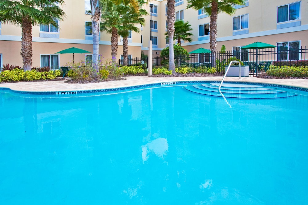holiday inn express and suites tampa i 75