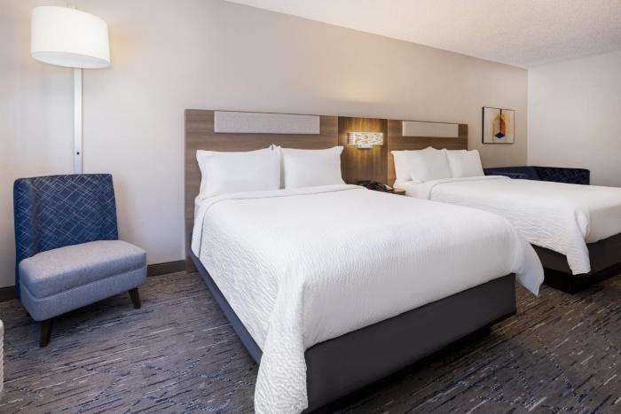 holiday inn express and suites tampa i 75