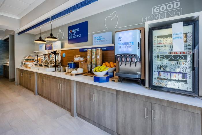 holiday inn express and suites tampa i 75