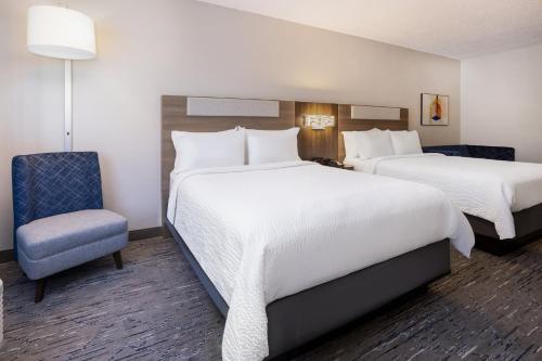 holiday inn express and suites tampa i 75