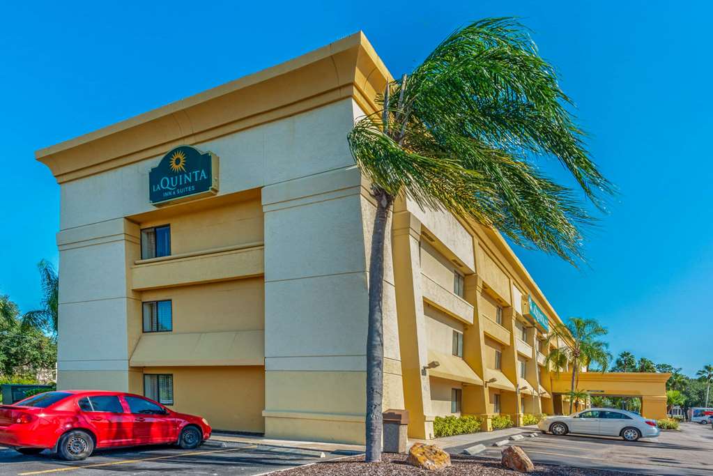la quinta inn and suites by wyndham tampa brandon west