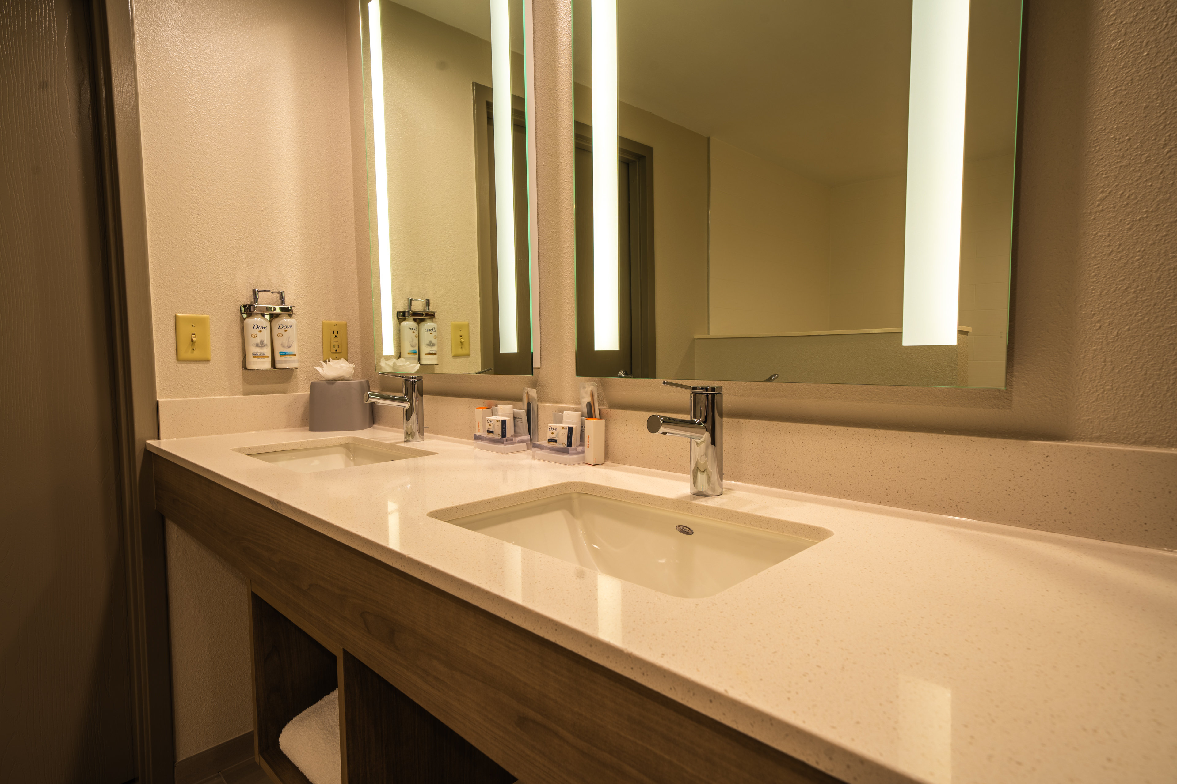 holiday inn express and suites tampa northwest oldsmar
