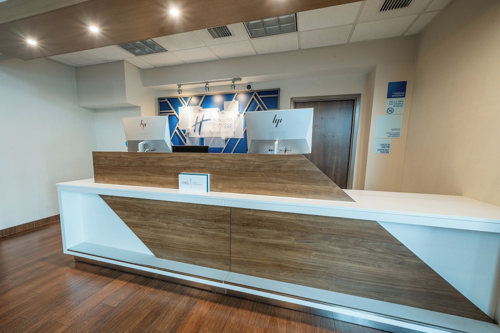 holiday inn express and suites tampa northwest oldsmar